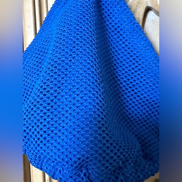 Triangle string Bikini Top w/texture in blue guc sz medium padding can be added - Picture 3 of 5